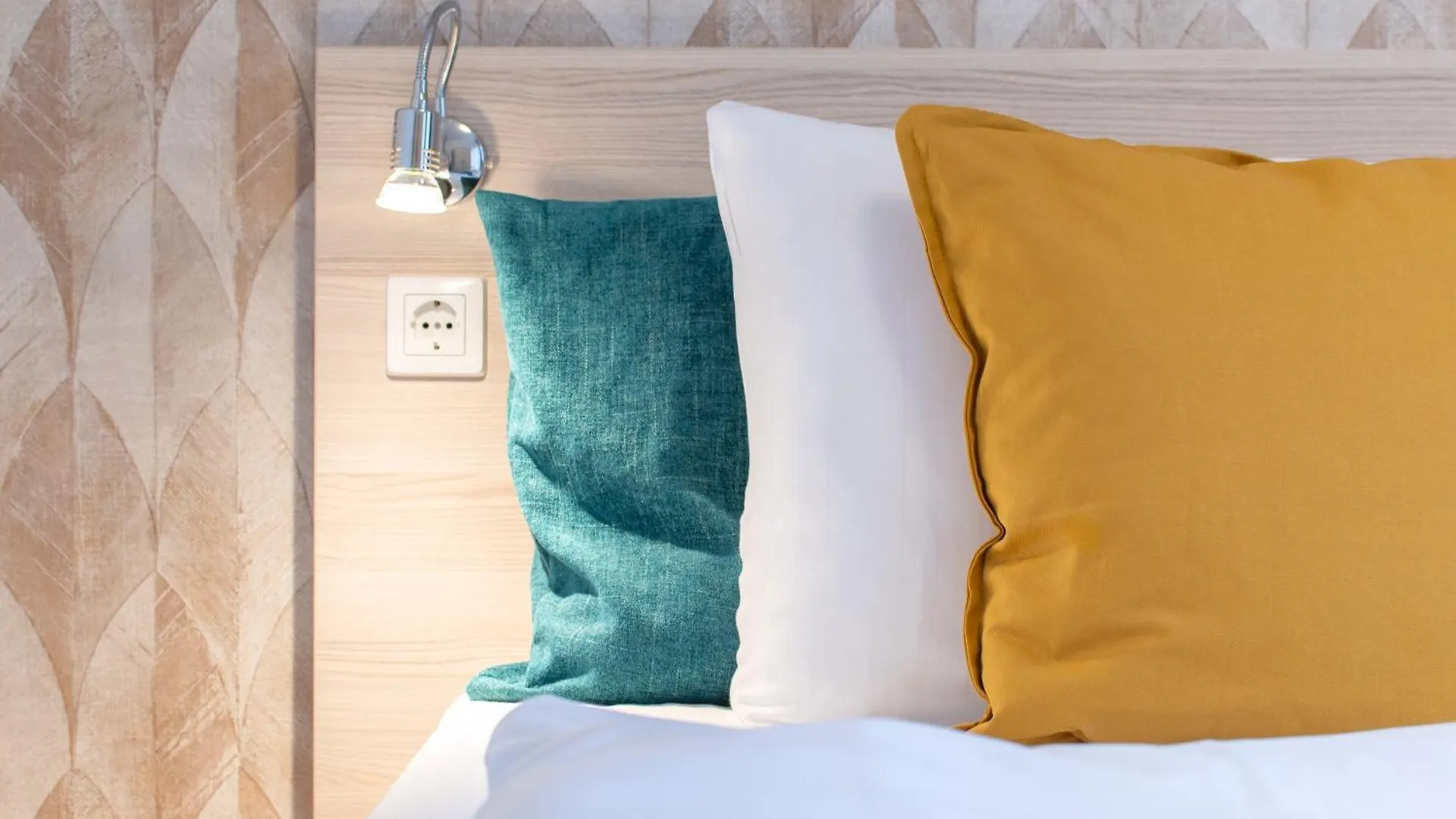Mono Residence With Free Parking Budapest Apartment